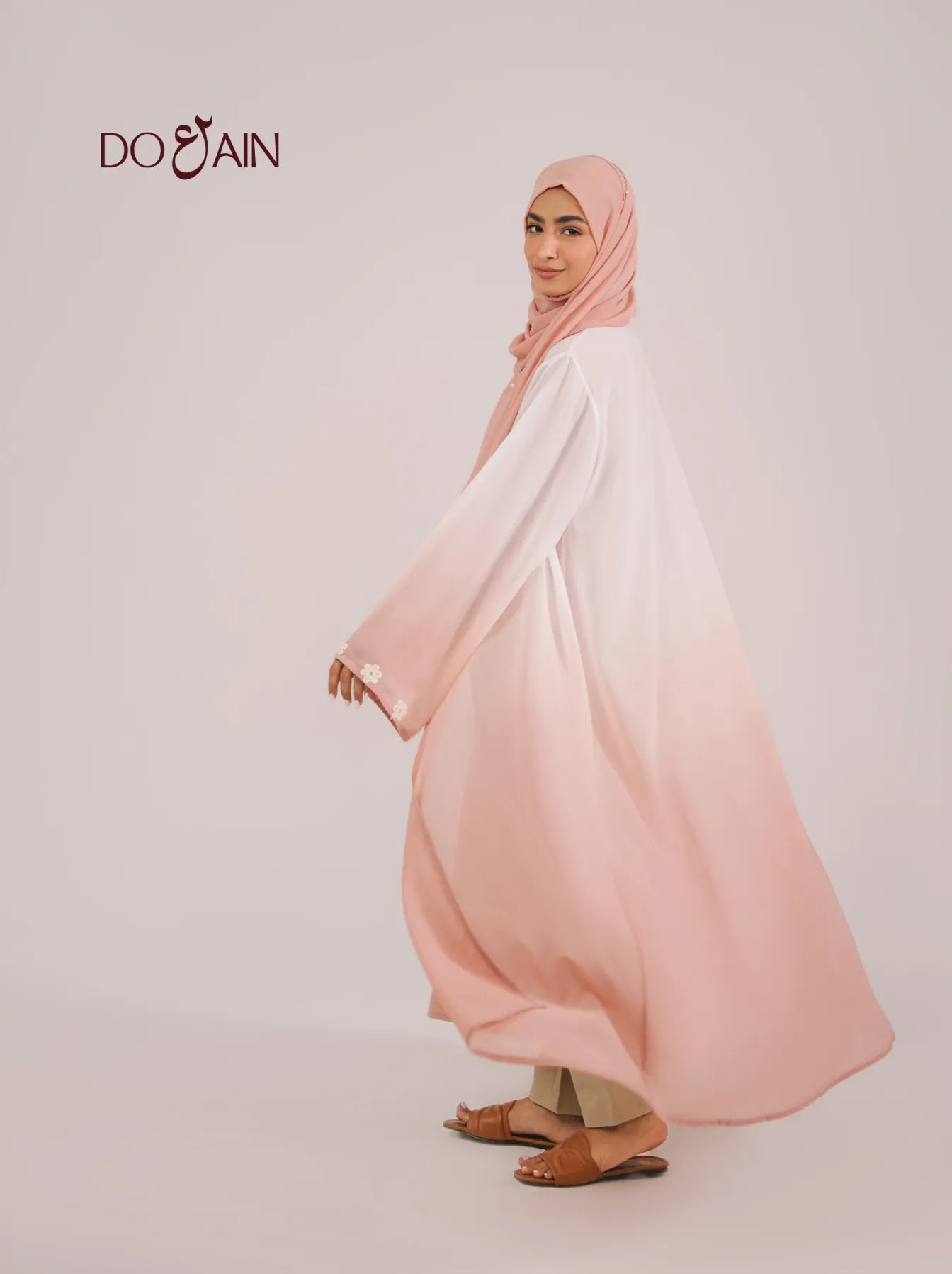 Carnations Abaya – Elegant Two-Layered Ombré Abaya with Floral Embroidery | Doain Official