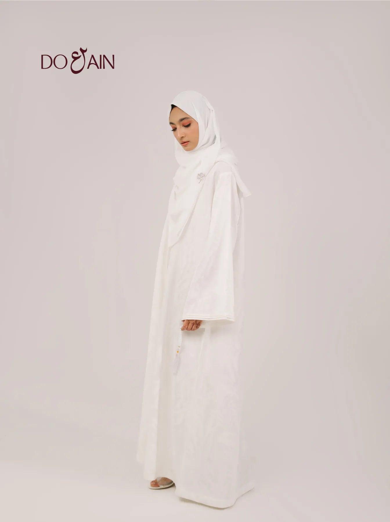 Jasmin Abaya – Elegant White, Lightweight & Breathable | DOAIN